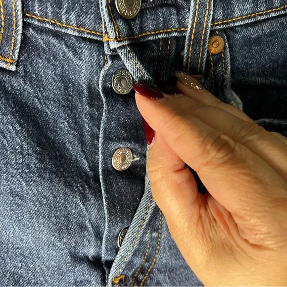 Levi’s Premium Wedgie Straight Button Fly High Rise Raw Hem Crop Denim Jeans - Picture 8 of 12